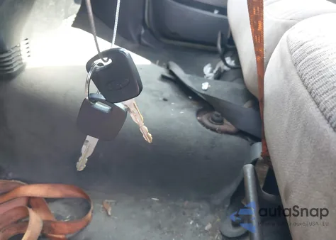 2001 Ford F-150 Xl/Xlt z USA, uszkodzony, nr VIN 1FTZF17211NB49265